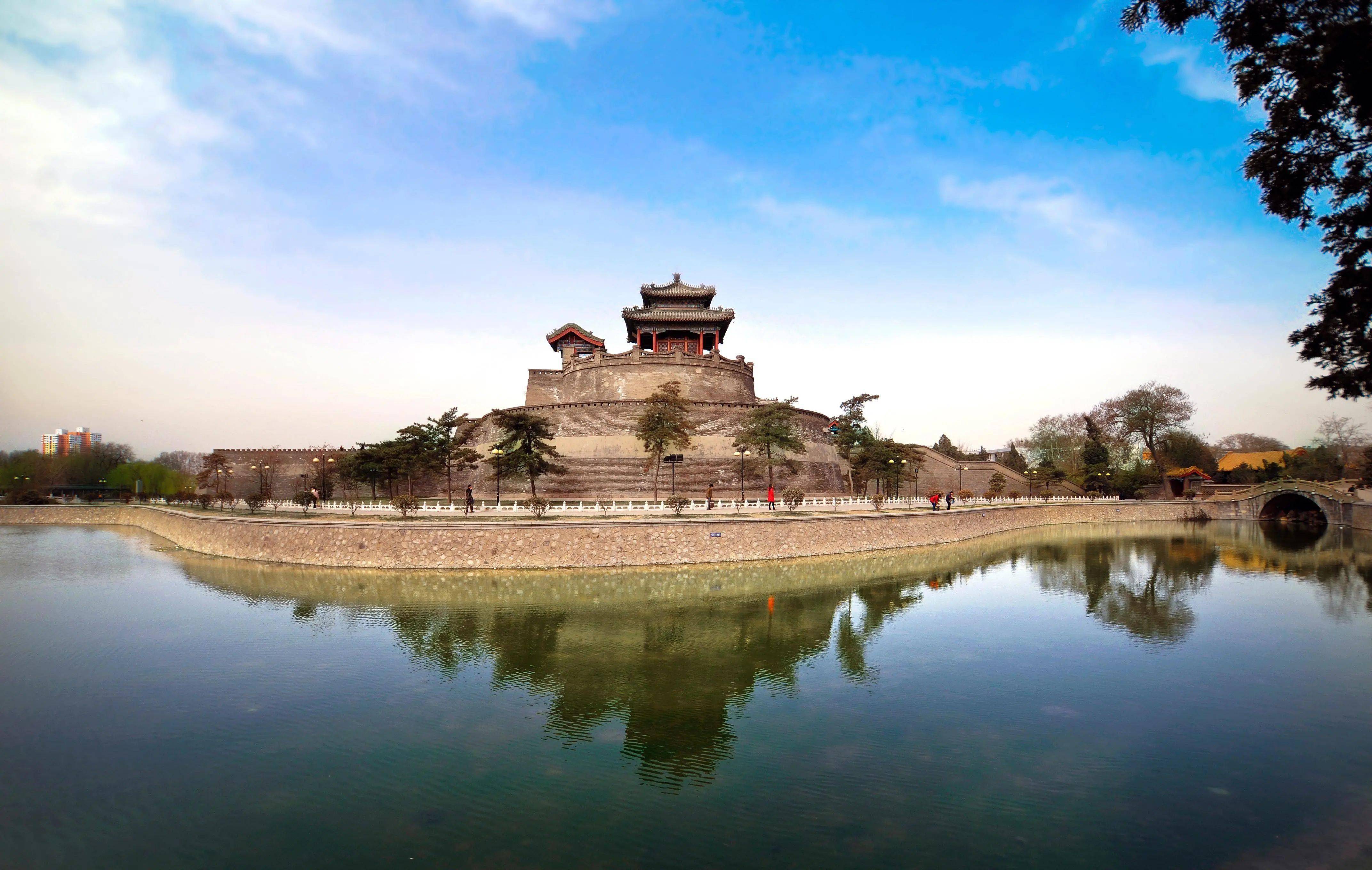 古城黄昏,剑指苍穹——邯郸独行者